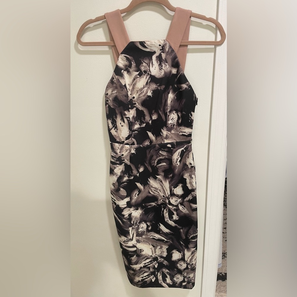 Elliatt Louvre Print Neoprene Midi Dress